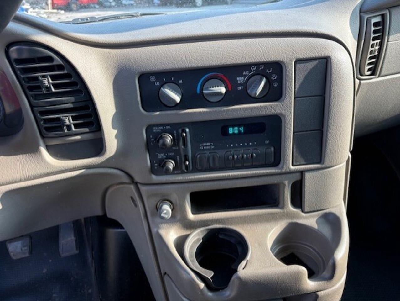 2005 GMC Safari Cargo CARGO VAN-LADDER RACKS-DIVIDER-SHELVES-NO WINDOWS Photo