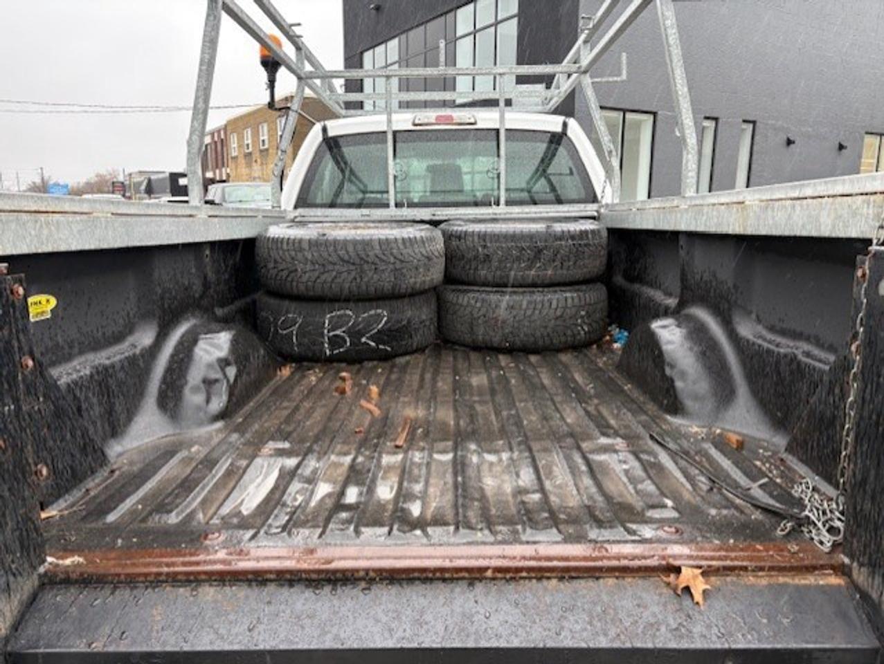 2011 Ford F-150 **ONLY 65,000KM-POWER LIFT GATE-RACKS** Photo4