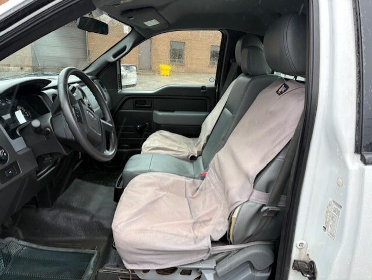 2011 Ford F-150 **ONLY 65,000KM-POWER LIFT GATE-RACKS** Photo