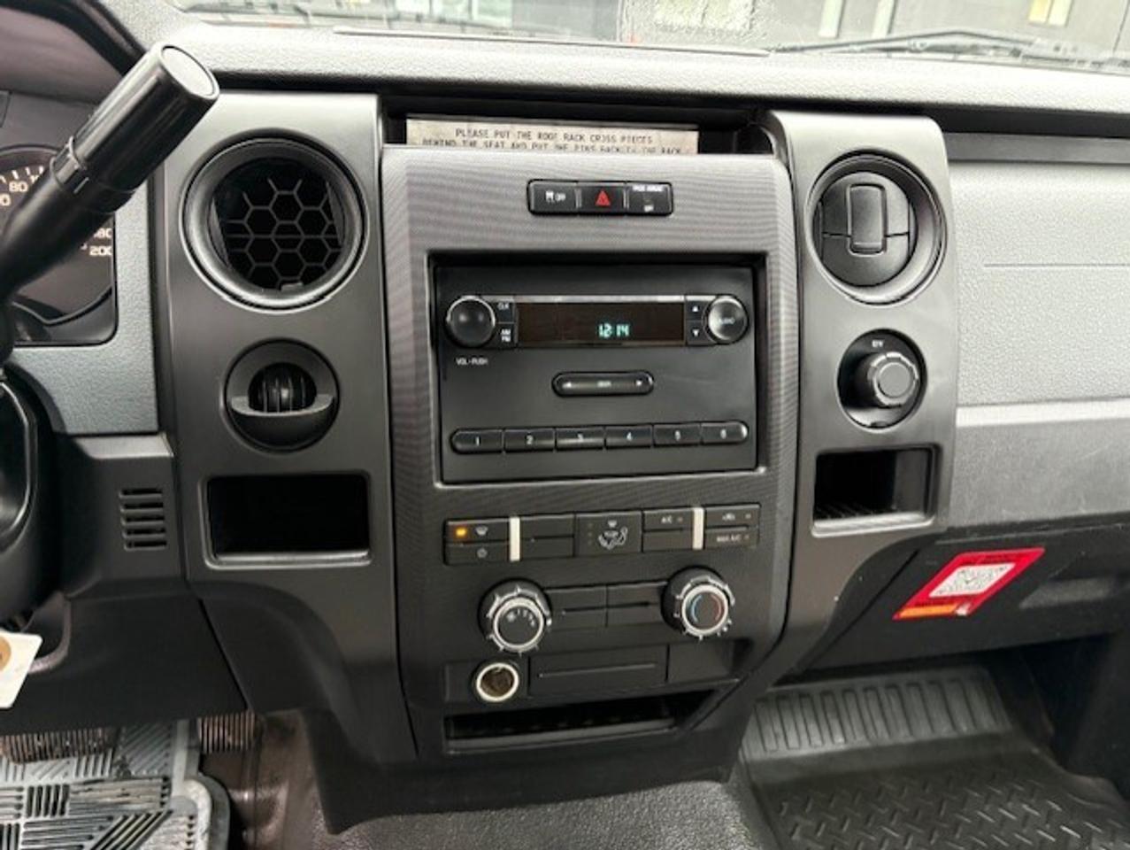 2011 Ford F-150 **ONLY 65,000KM-POWER LIFT GATE-RACKS** Photo