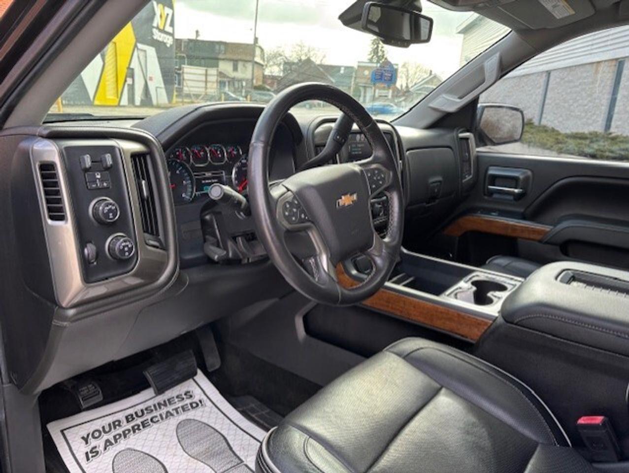 2017 Chevrolet Silverado 1500 4WD **HIGH COUNTRY-LEATHER-NAVI-SUN ROOF-CAMERA** Photo