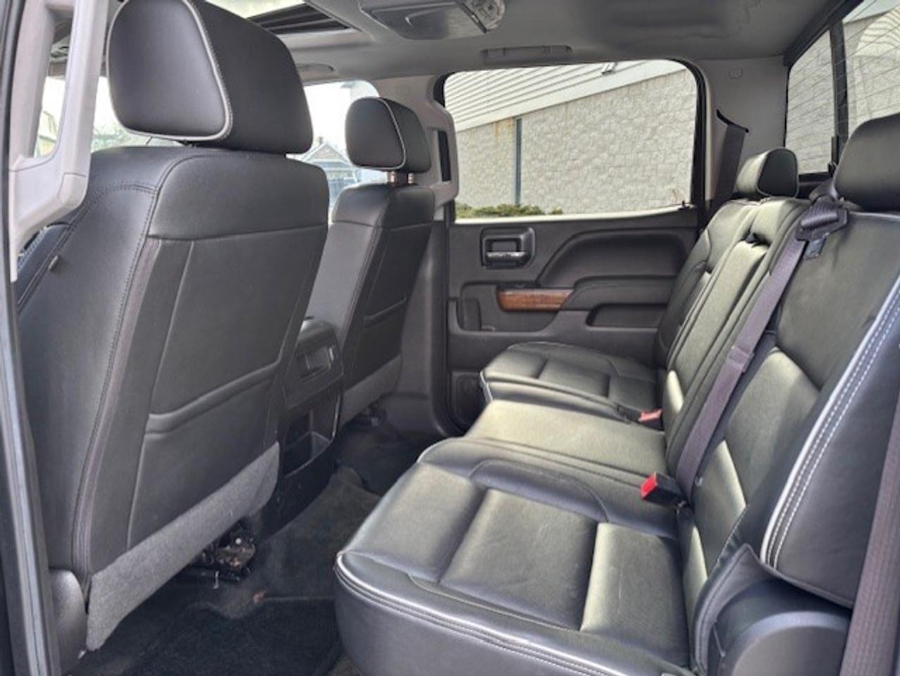 2017 Chevrolet Silverado 1500 4WD **HIGH COUNTRY-LEATHER-NAVI-SUN ROOF-CAMERA** Photo