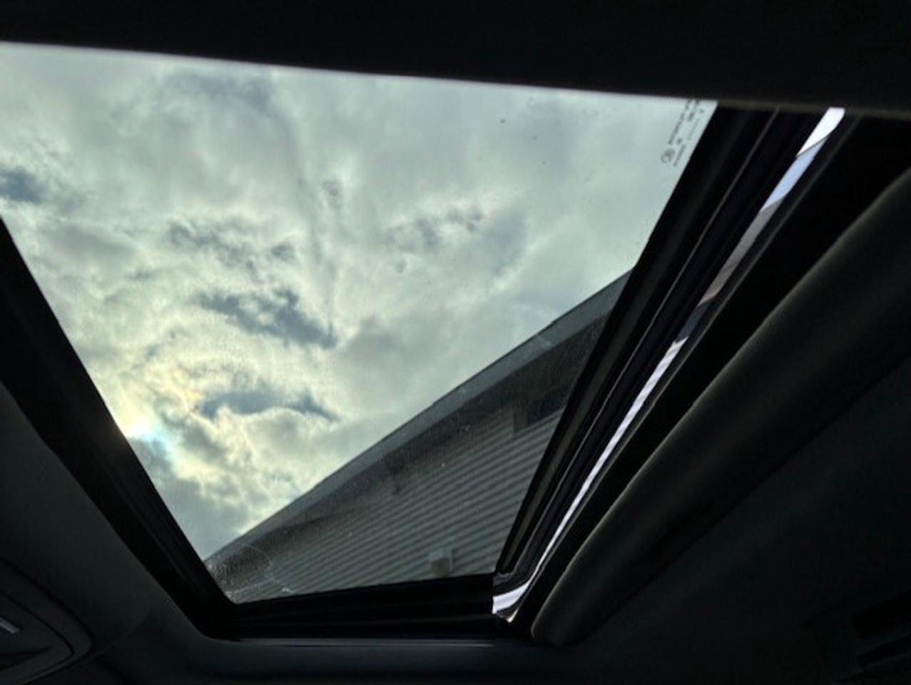 2017 Chevrolet Silverado 1500 4WD **HIGH COUNTRY-LEATHER-NAVI-SUN ROOF-CAMERA** Photo