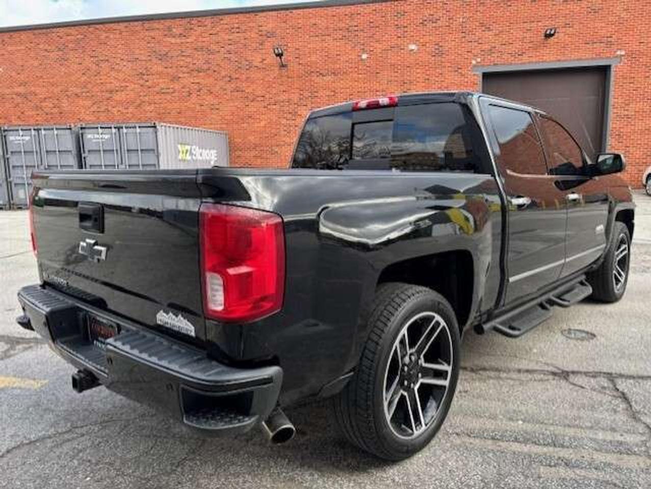 2017 Chevrolet Silverado 1500 4WD **HIGH COUNTRY-LEATHER-NAVI-SUN ROOF-CAMERA** Photo