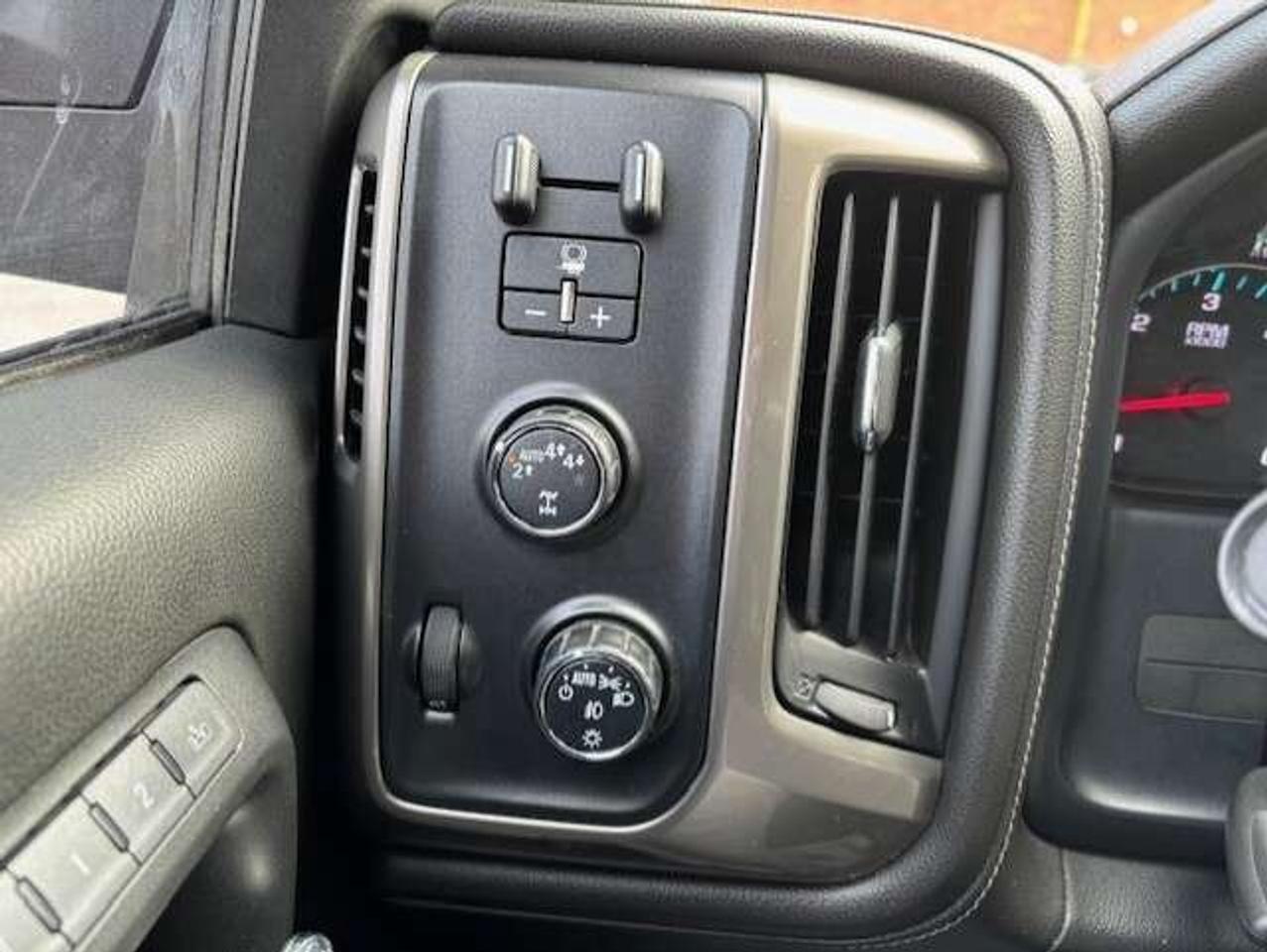 2017 Chevrolet Silverado 1500 4WD **HIGH COUNTRY-LEATHER-NAVI-SUN ROOF-CAMERA** Photo