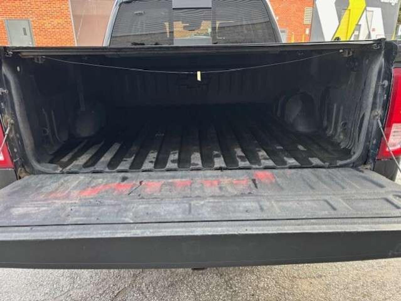 2017 Chevrolet Silverado 1500 4WD **HIGH COUNTRY-LEATHER-NAVI-SUN ROOF-CAMERA** Photo