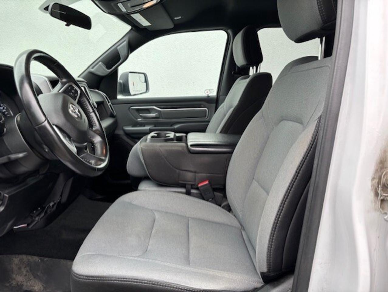 2021 RAM 1500 BIG HORN 4X4 *1 OWNER-NO ACCIDENTS-TONNEAU-CAMERA* Photo