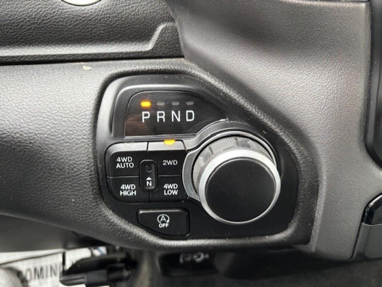 2021 RAM 1500 BIG HORN 4X4 *1 OWNER-NO ACCIDENTS-TONNEAU-CAMERA* Photo