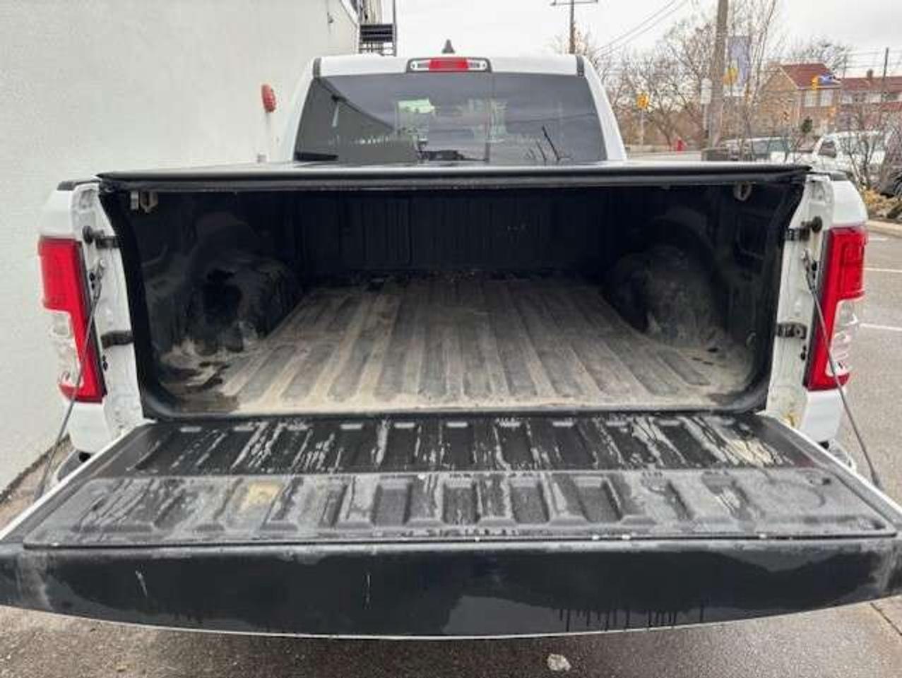 2021 RAM 1500 BIG HORN 4X4 *1 OWNER-NO ACCIDENTS-TONNEAU-CAMERA* Photo