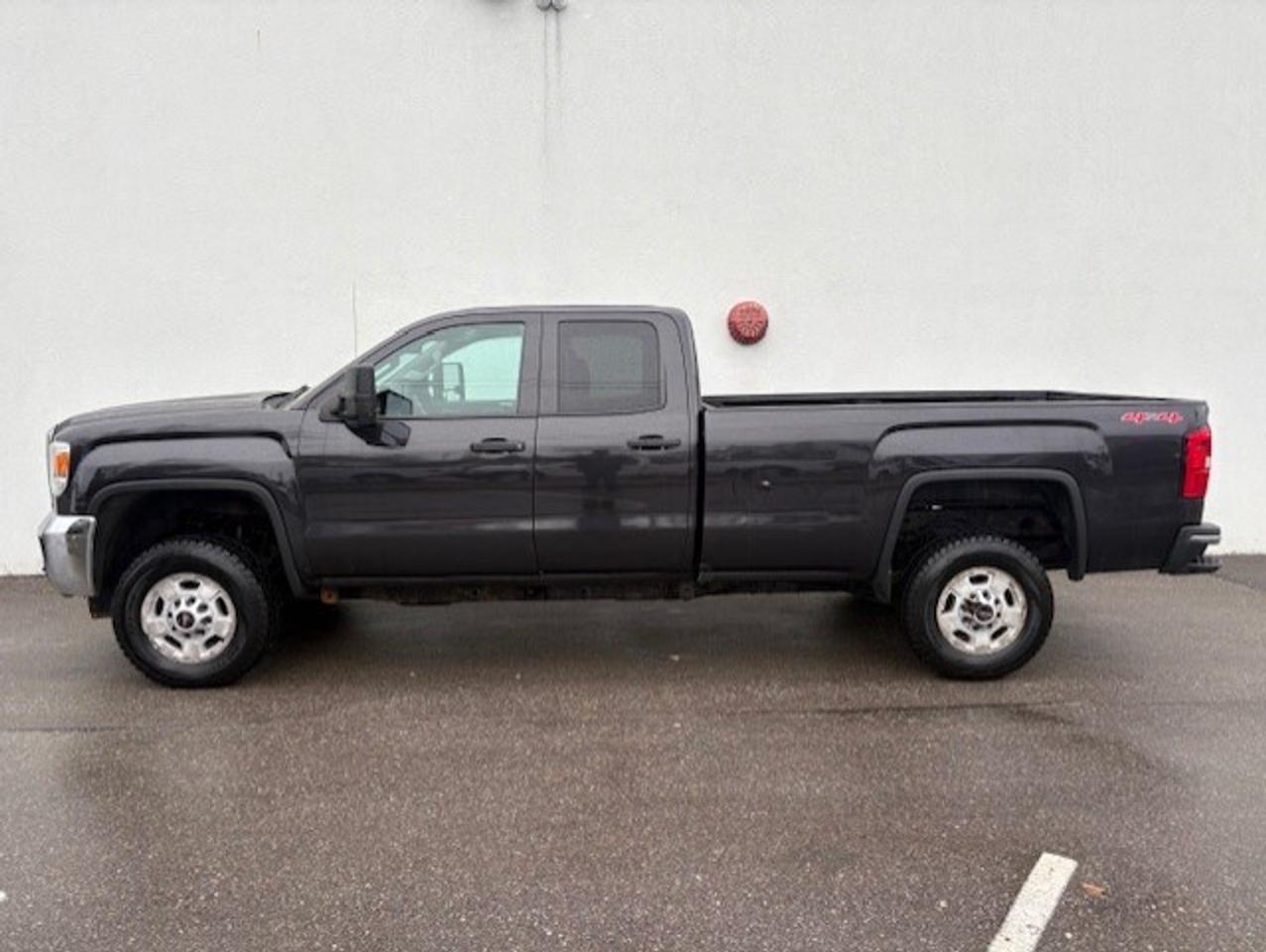 2015 GMC SIERRA 2500HD 4WD **BOSS V SNOW PLOW-DOUBLE CAB-LONG BOX** Photo