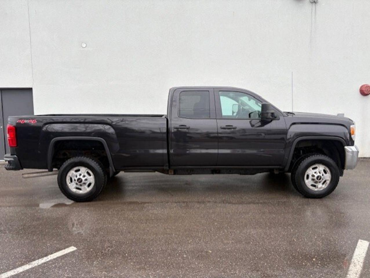 2015 GMC SIERRA 2500HD 4WD **BOSS V SNOW PLOW-DOUBLE CAB-LONG BOX** Photo