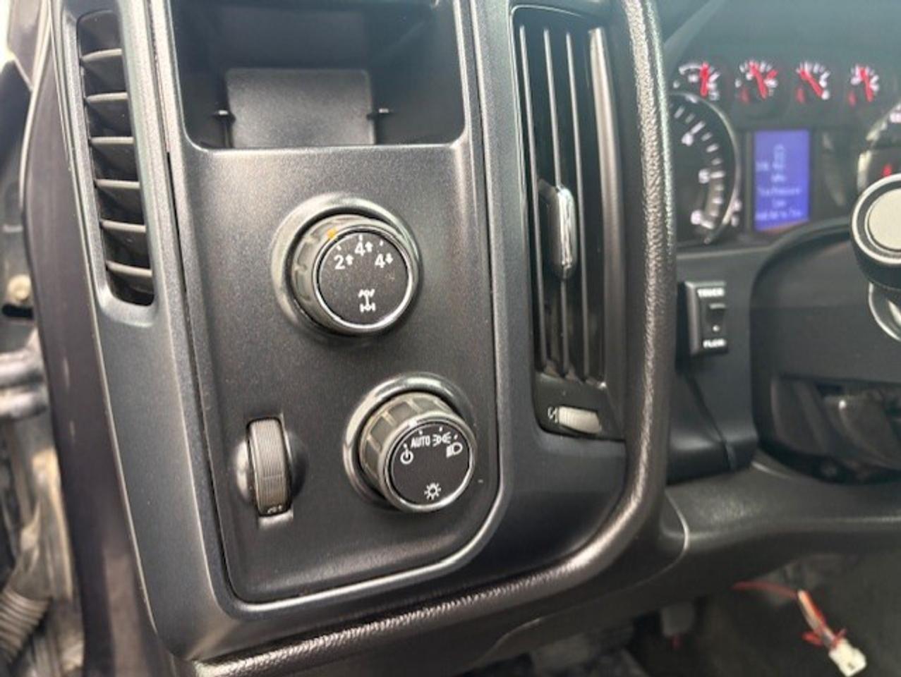 2015 GMC SIERRA 2500HD 4WD **BOSS V SNOW PLOW-DOUBLE CAB-LONG BOX** Photo