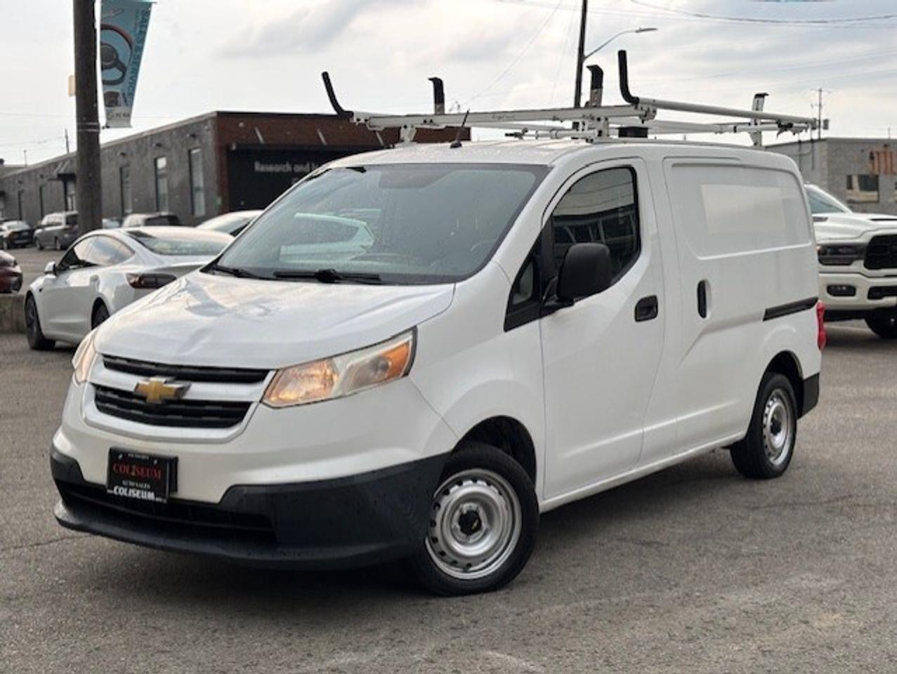 2015 Chevrolet City Express LT LADDER RACKS-DIVIDER-SHELVES-WINTER/SUMMER TIRE Photo