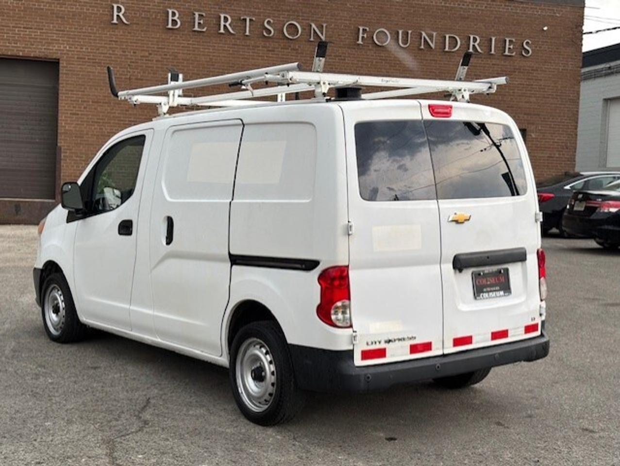 2015 Chevrolet City Express LT LADDER RACKS-DIVIDER-SHELVES-WINTER/SUMMER TIRE Photo
