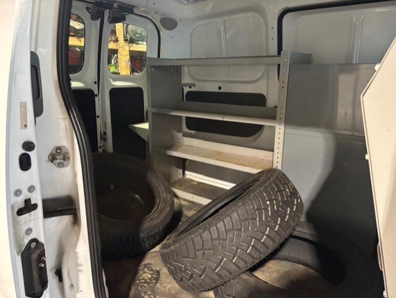2015 Chevrolet City Express LT LADDER RACKS-DIVIDER-SHELVES-WINTER/SUMMER TIRE Photo