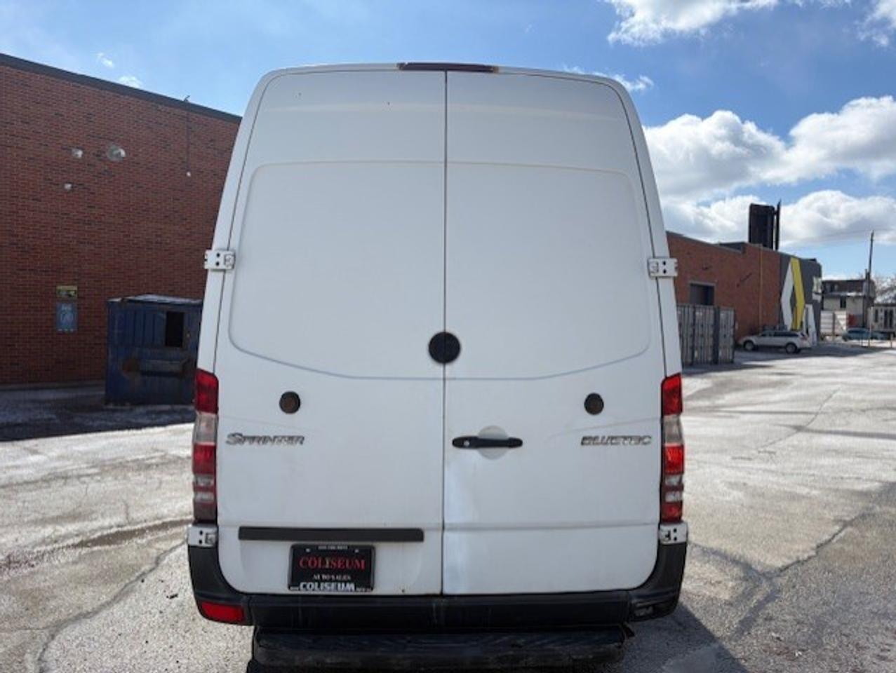 2012 Mercedes-Benz Sprinter 3500 DUALLY-HIGH ROOF-THERMO KING REEFER-REFRIDGERATION Photo3