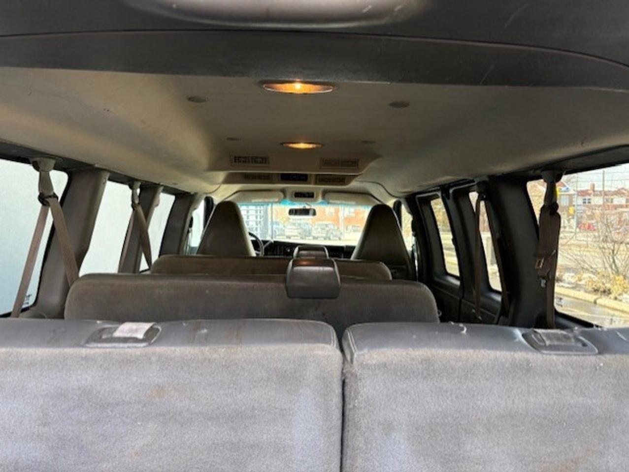 2019 Chevrolet Express Passenger LS 2500 **12 PASSENGER-CAMERA-VINYL FLOORS-SEATS** Photo