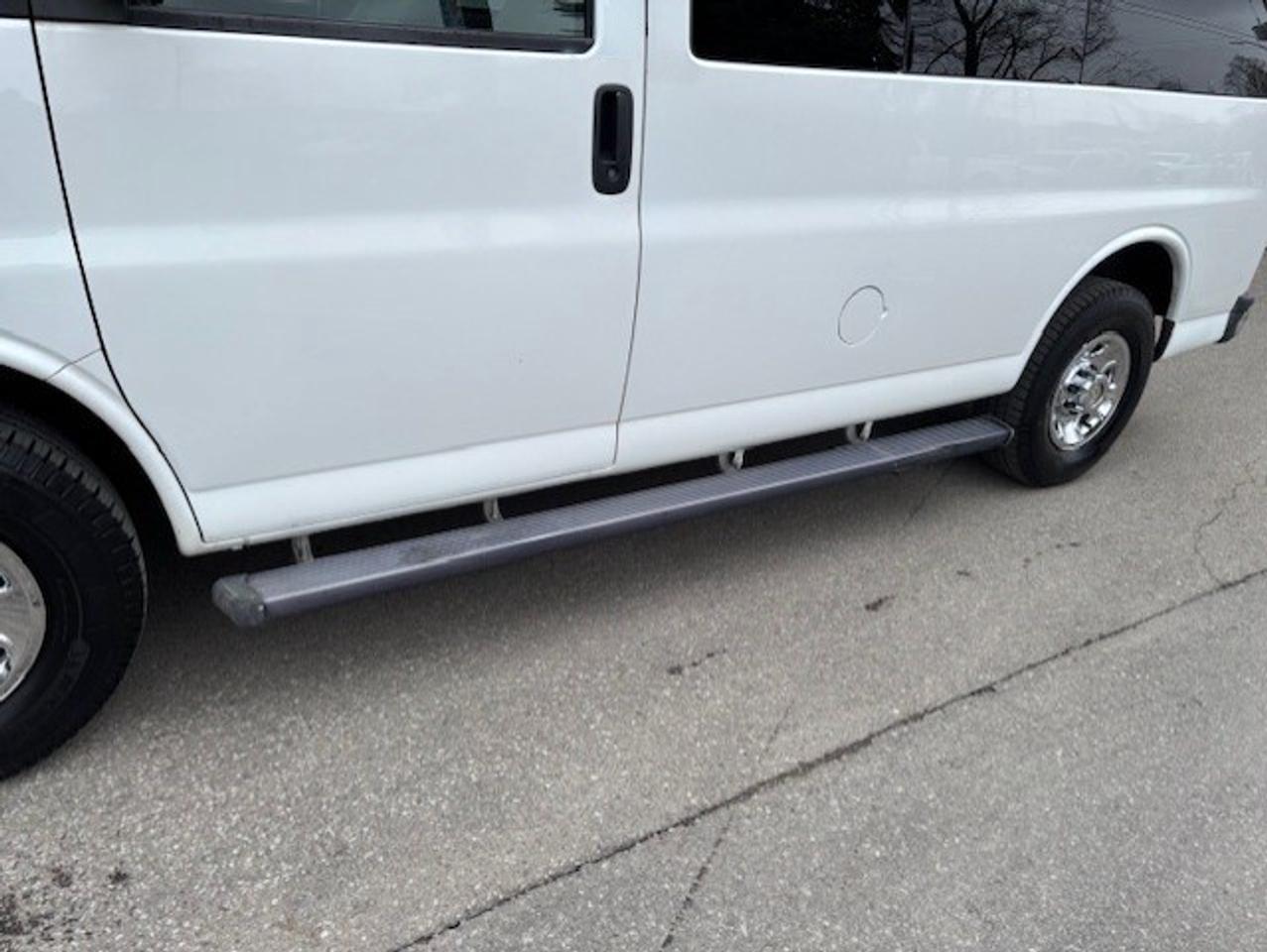 2011 Chevrolet Express Passenger LT 3500 **12 PASSENGER-SLIDING DOOR-TOW PACKAGE-** Photo