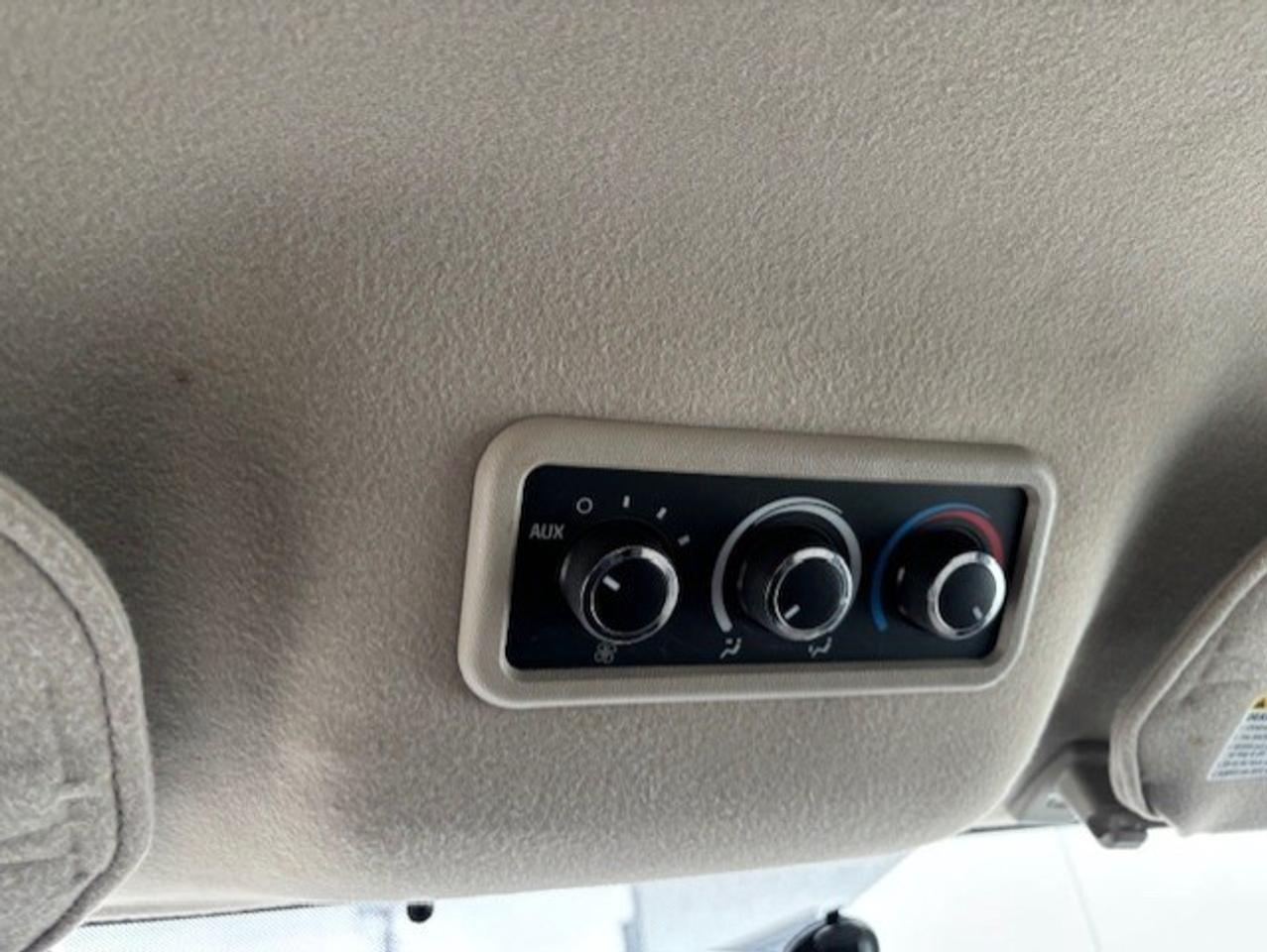 2011 Chevrolet Express Passenger LT 3500 **12 PASSENGER-SLIDING DOOR-TOW PACKAGE-** Photo