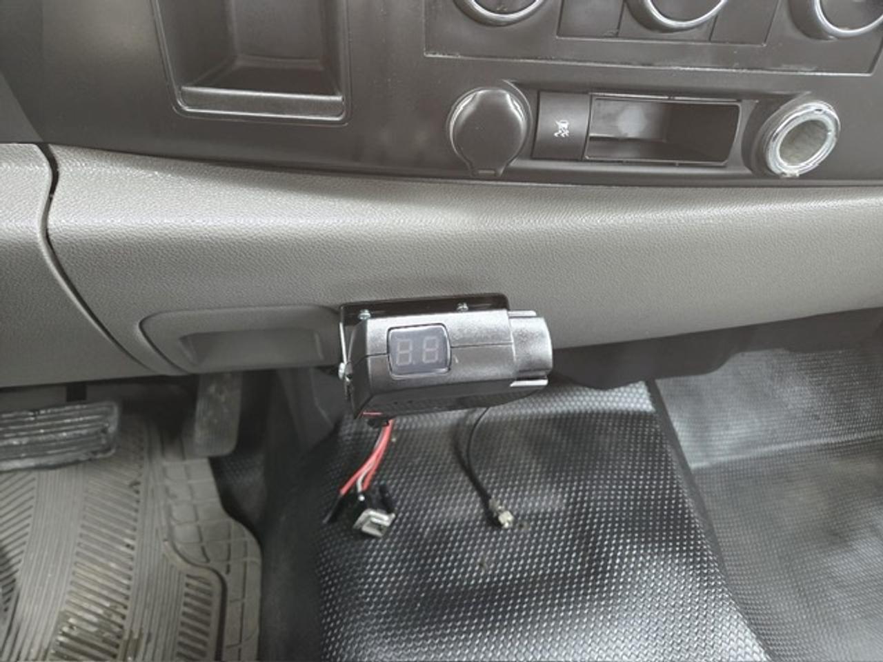 2011 Chevrolet SILVERADO 2500HD V8 CREW CAB-LONG BOX-1 OWNER-CERTIFIED-NO ACCIDENT Photo