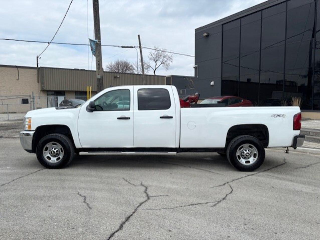 2014 Chevrolet SILVERADO 2500HD 4WD **CREW CAB LONG BOXXX-FUEL TANKER-CERTIFIED** Photo