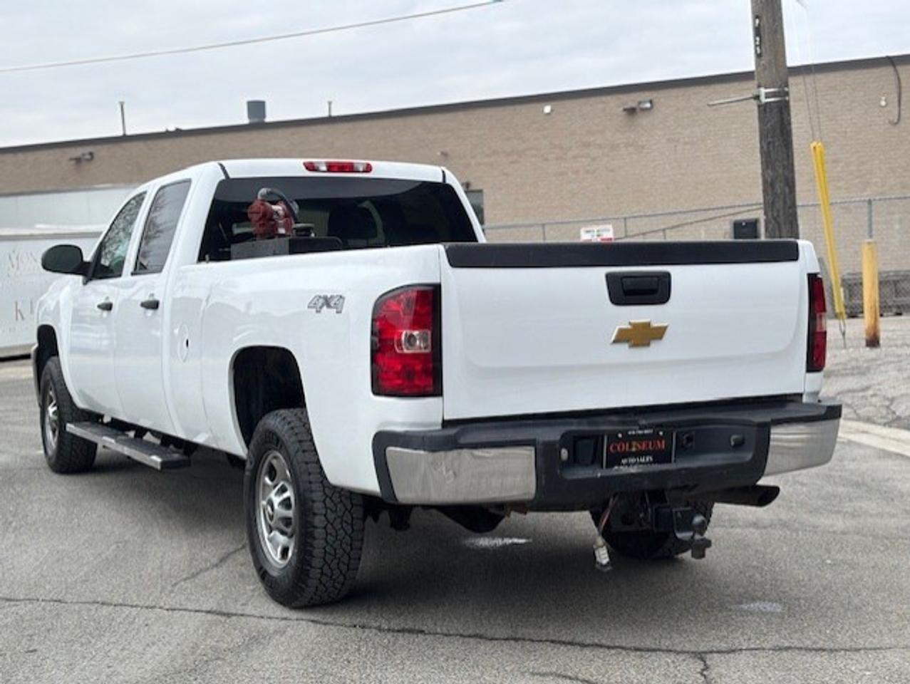 2014 Chevrolet SILVERADO 2500HD 4WD **CREW CAB LONG BOXXX-FUEL TANKER-CERTIFIED** Photo3