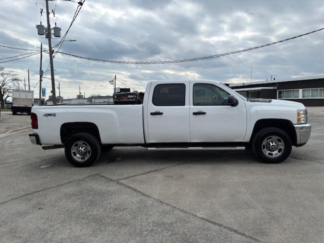 2014 Chevrolet SILVERADO 2500HD 4WD **CREW CAB LONG BOXXX-FUEL TANKER-CERTIFIED** Photo