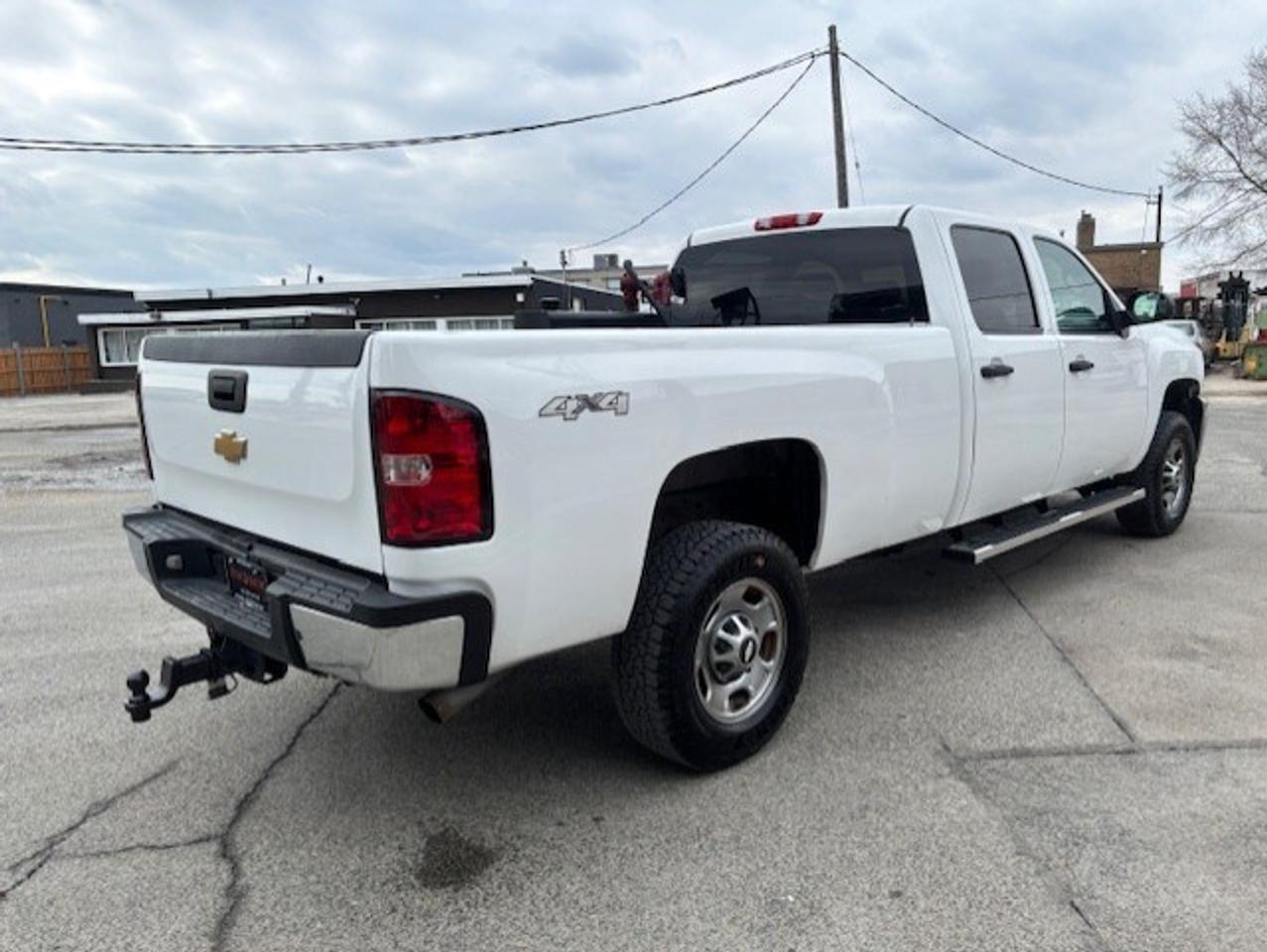 2014 Chevrolet SILVERADO 2500HD 4WD **CREW CAB LONG BOXXX-FUEL TANKER-CERTIFIED** Photo