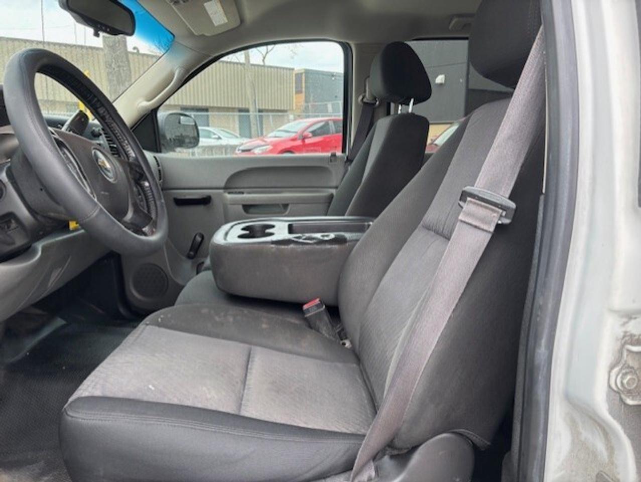 2014 Chevrolet SILVERADO 2500HD 4WD **CREW CAB LONG BOXXX-FUEL TANKER-CERTIFIED** Photo