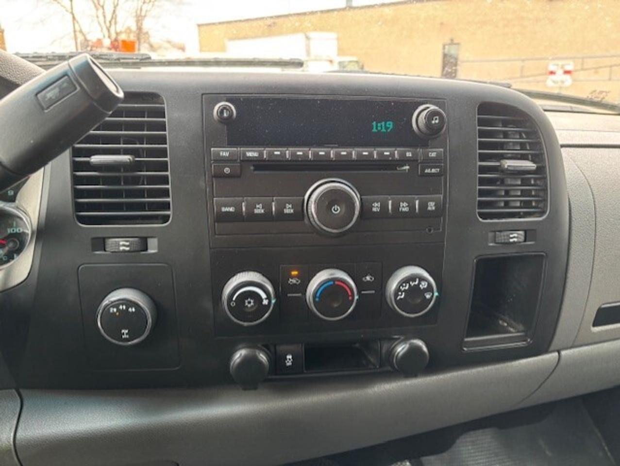 2014 Chevrolet SILVERADO 2500HD 4WD **CREW CAB LONG BOXXX-FUEL TANKER-CERTIFIED** Photo