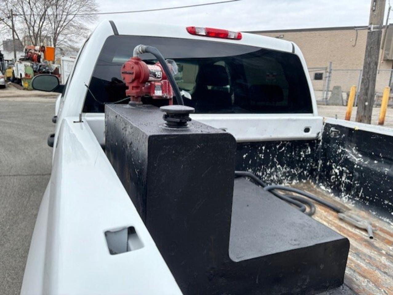 2014 Chevrolet SILVERADO 2500HD 4WD **CREW CAB LONG BOXXX-FUEL TANKER-CERTIFIED** Photo