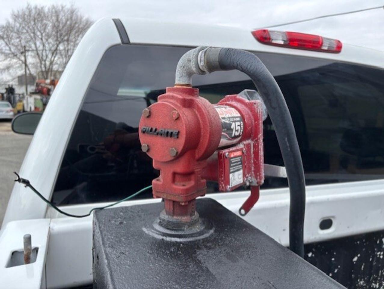 2014 Chevrolet SILVERADO 2500HD 4WD **CREW CAB LONG BOXXX-FUEL TANKER-CERTIFIED** Photo