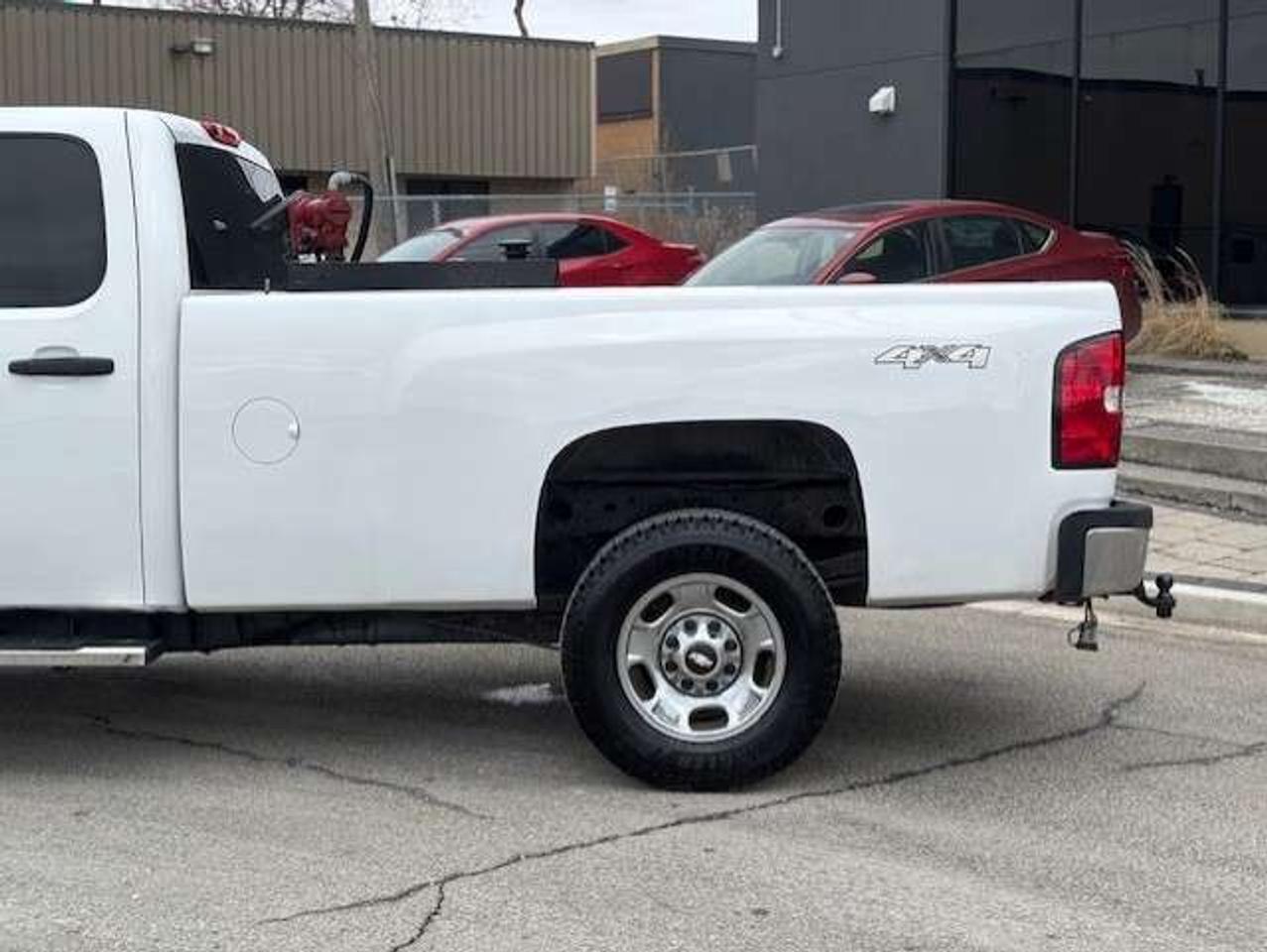 2014 Chevrolet Silverado 2500 4WD **CREW CAB LONG BOXXX-FUEL TANKER-CERTIFIED** Photo
