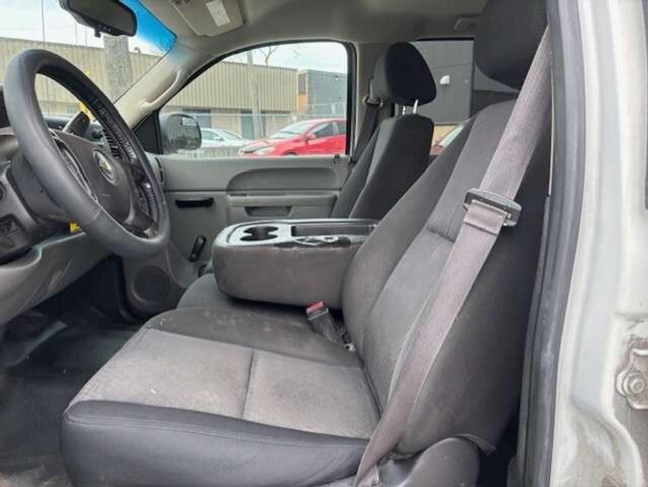 2014 Chevrolet Silverado 2500 4WD **CREW CAB LONG BOXXX-FUEL TANKER-CERTIFIED** Photo
