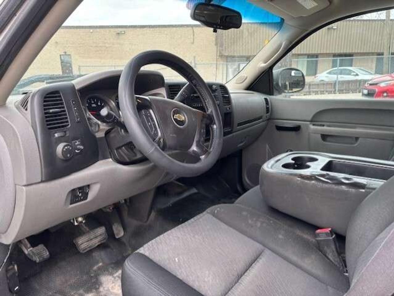 2014 Chevrolet Silverado 2500 4WD **CREW CAB LONG BOXXX-FUEL TANKER-CERTIFIED** Photo