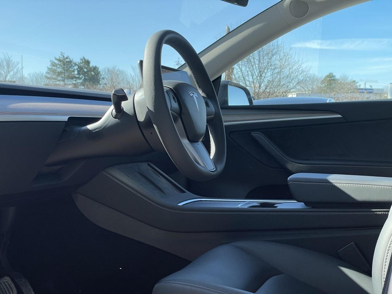 2023 Tesla Model Y RWD   Clean CARFAX! No Extra Fees! Safety Included Photo