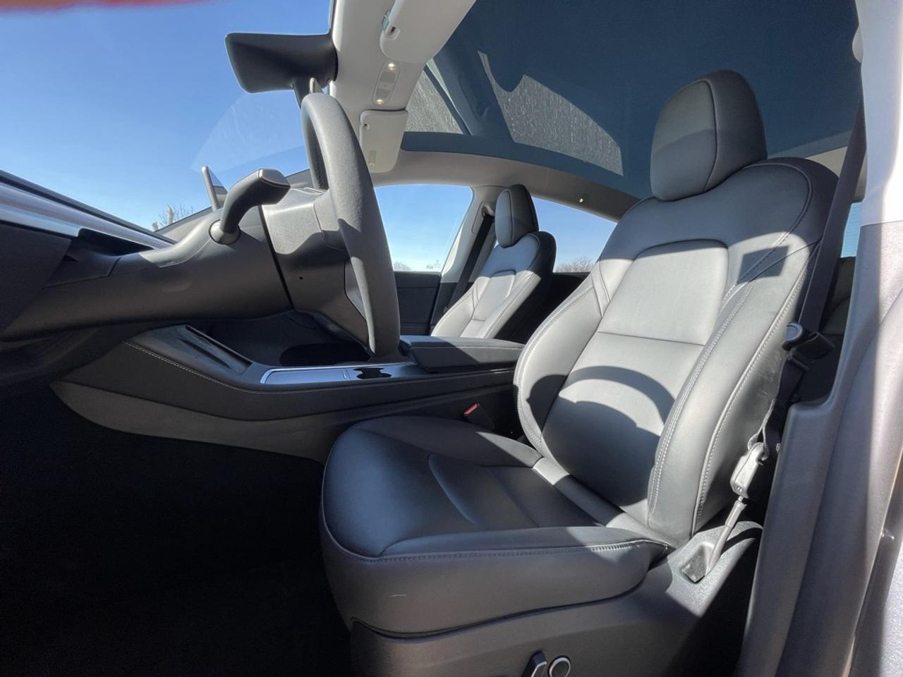 2023 Tesla Model Y RWD   Clean CARFAX! No Extra Fees! Safety Included Photo