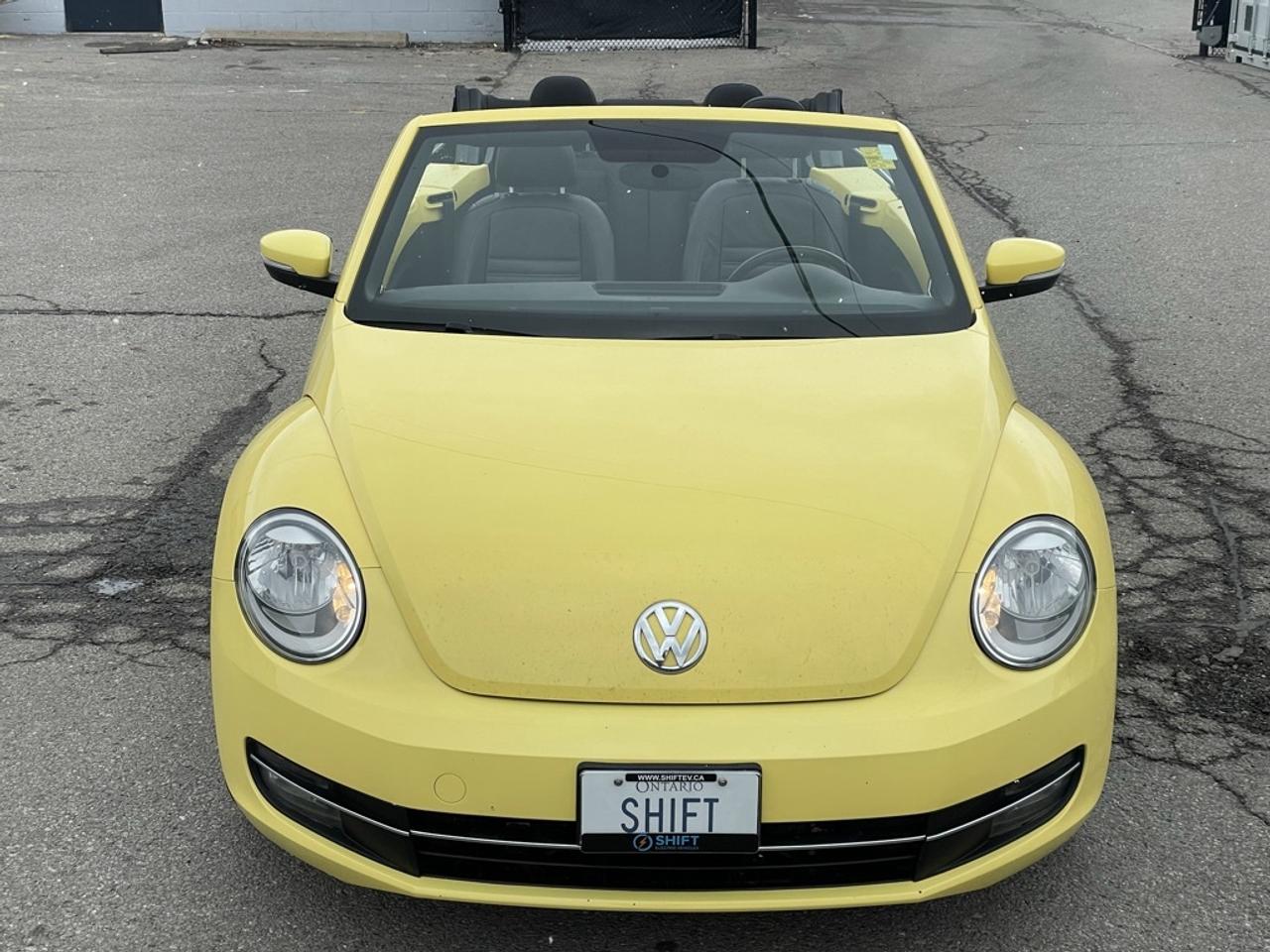 2013 Volkswagen Beetle Convertible Convertible Highline   Just in Time for Summer! Photo
