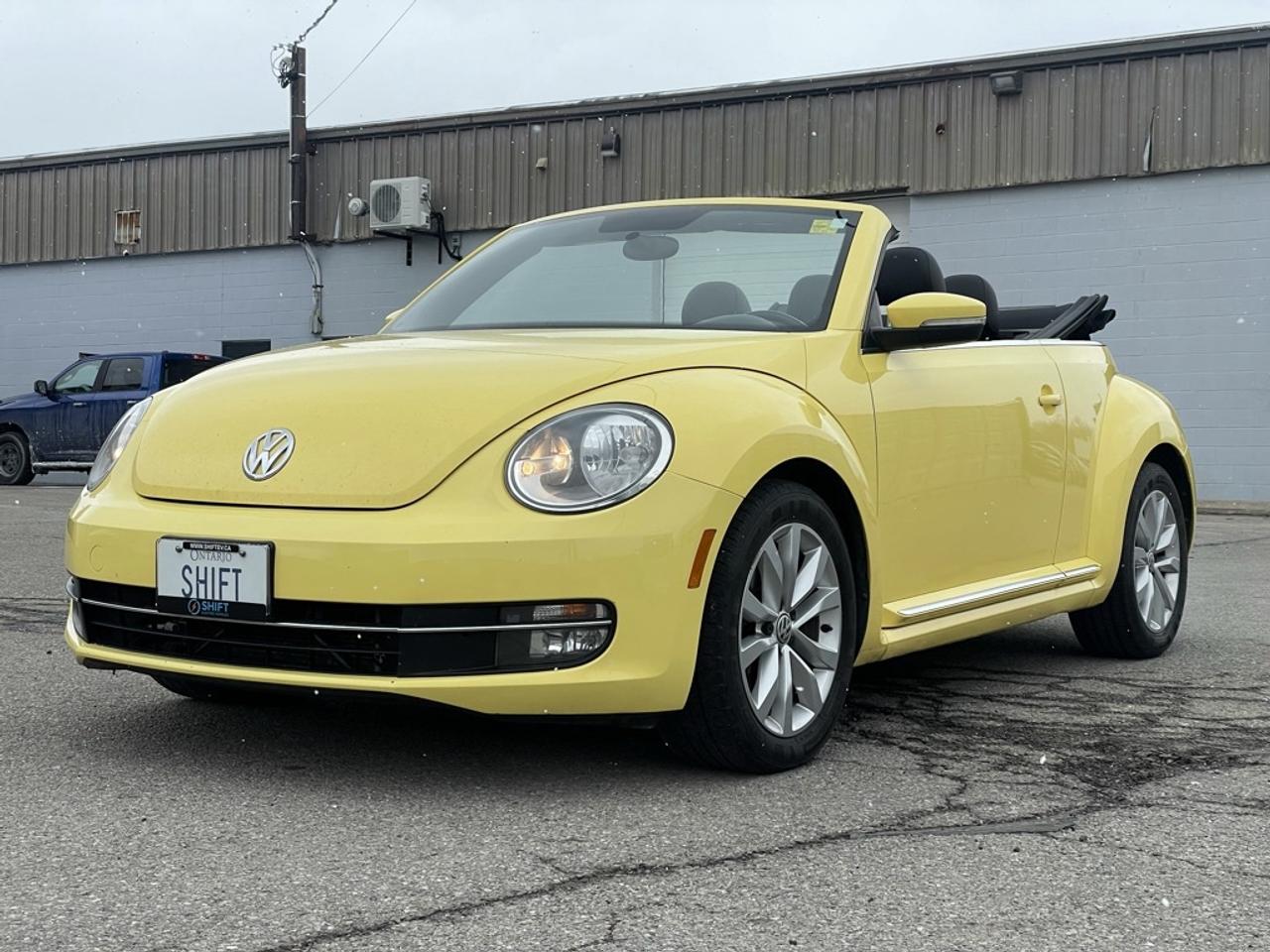 2013 Volkswagen Beetle Convertible Convertible Highline   Just in Time for Summer! Photo
