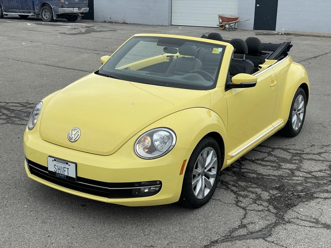 2013 Volkswagen Beetle Convertible Convertible Highline   Just in Time for Summer! Photo