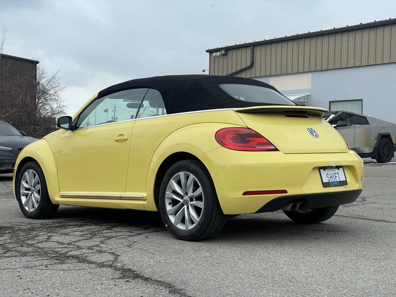 2013 Volkswagen Beetle Convertible Convertible Highline   Just in Time for Summer! Photo