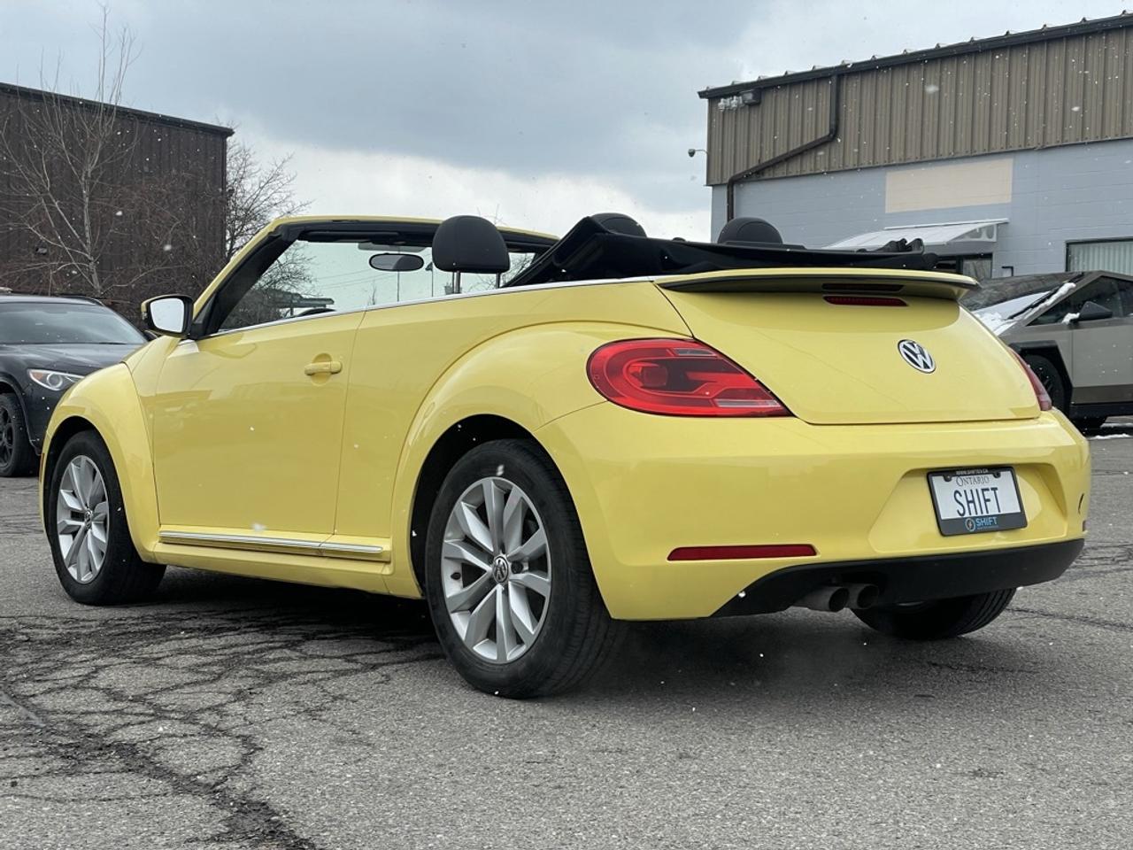 2013 Volkswagen Beetle Convertible Convertible Highline   Just in Time for Summer! Photo