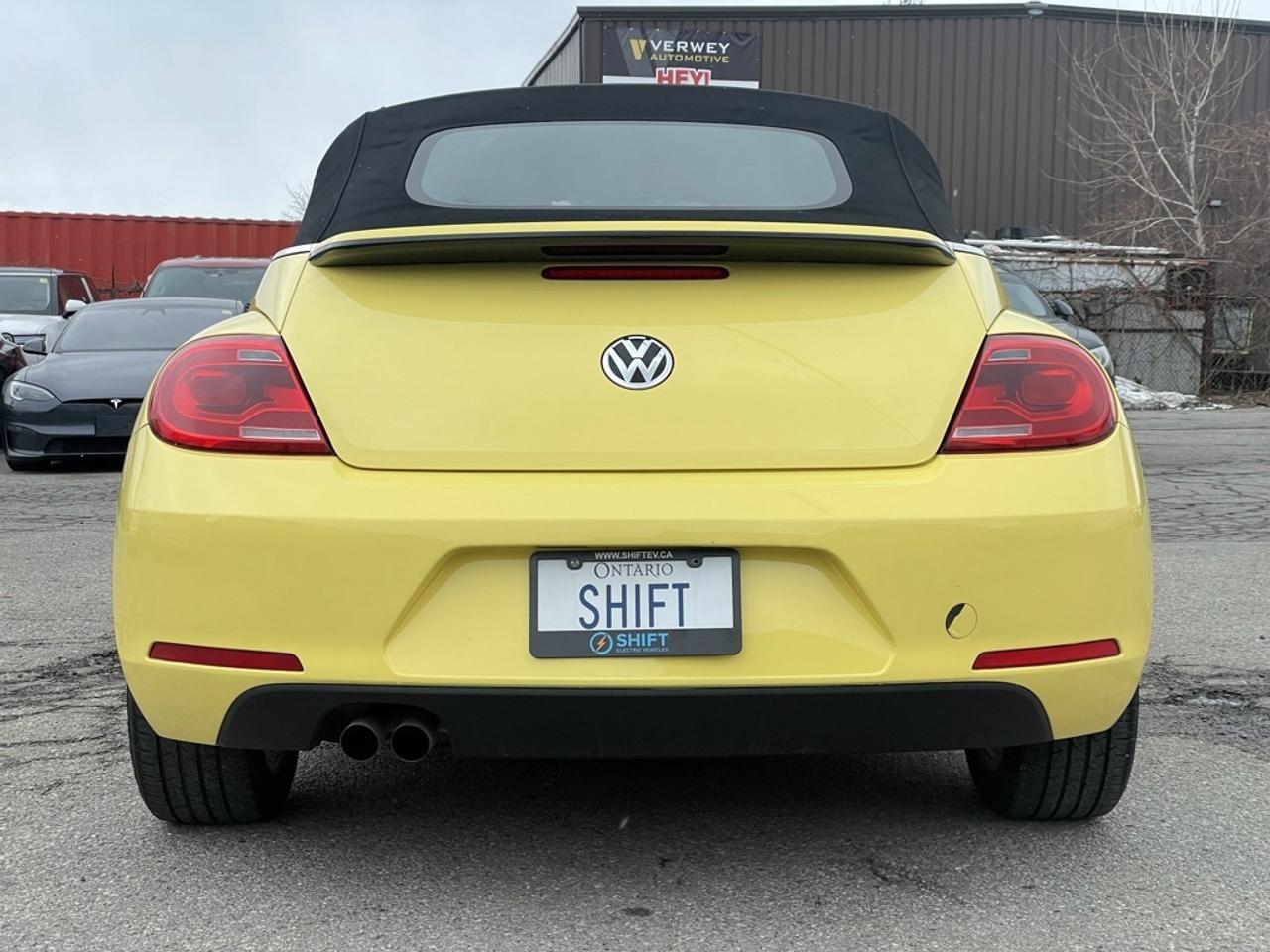 2013 Volkswagen Beetle Convertible Convertible Highline   Just in Time for Summer! Photo