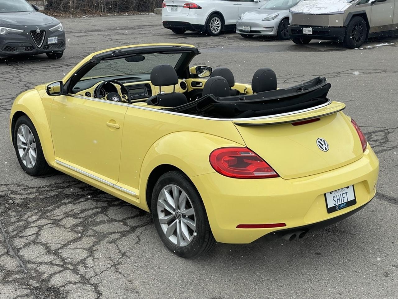2013 Volkswagen Beetle Convertible Convertible Highline   Just in Time for Summer! Photo
