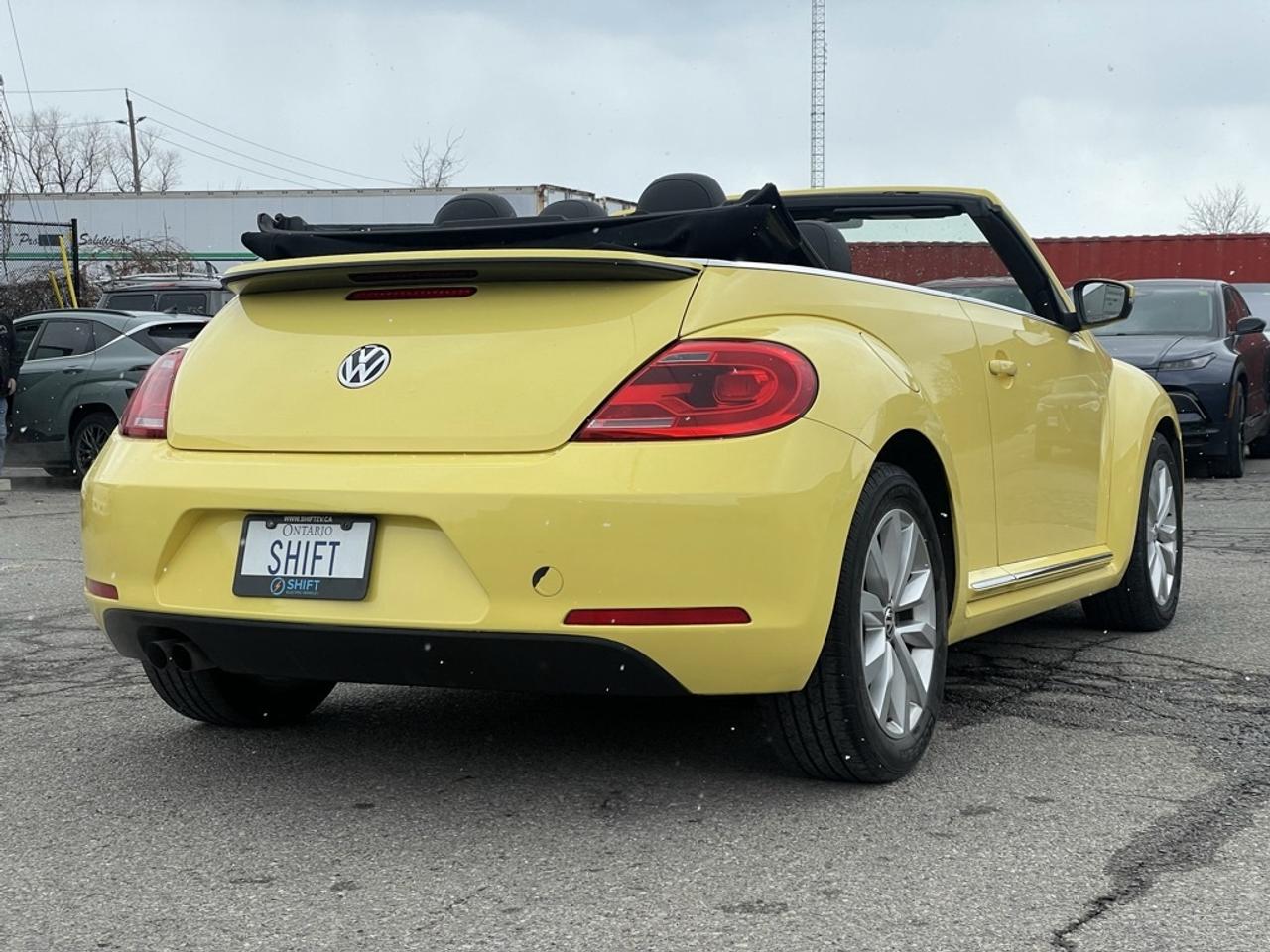 2013 Volkswagen Beetle Convertible Convertible Highline   Just in Time for Summer! Photo
