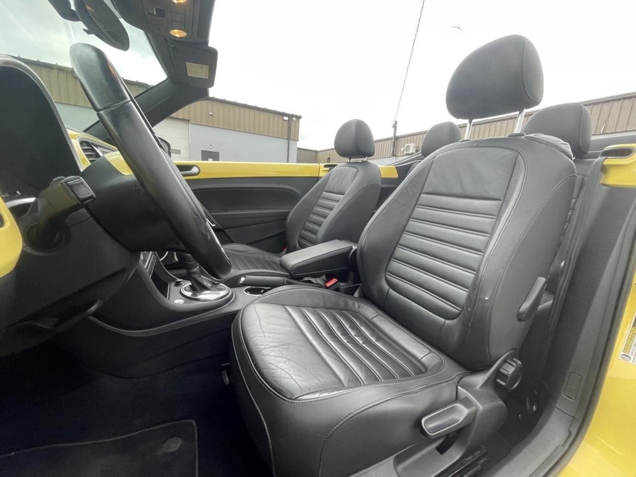 2013 Volkswagen Beetle Convertible Convertible Highline   Just in Time for Summer! Photo