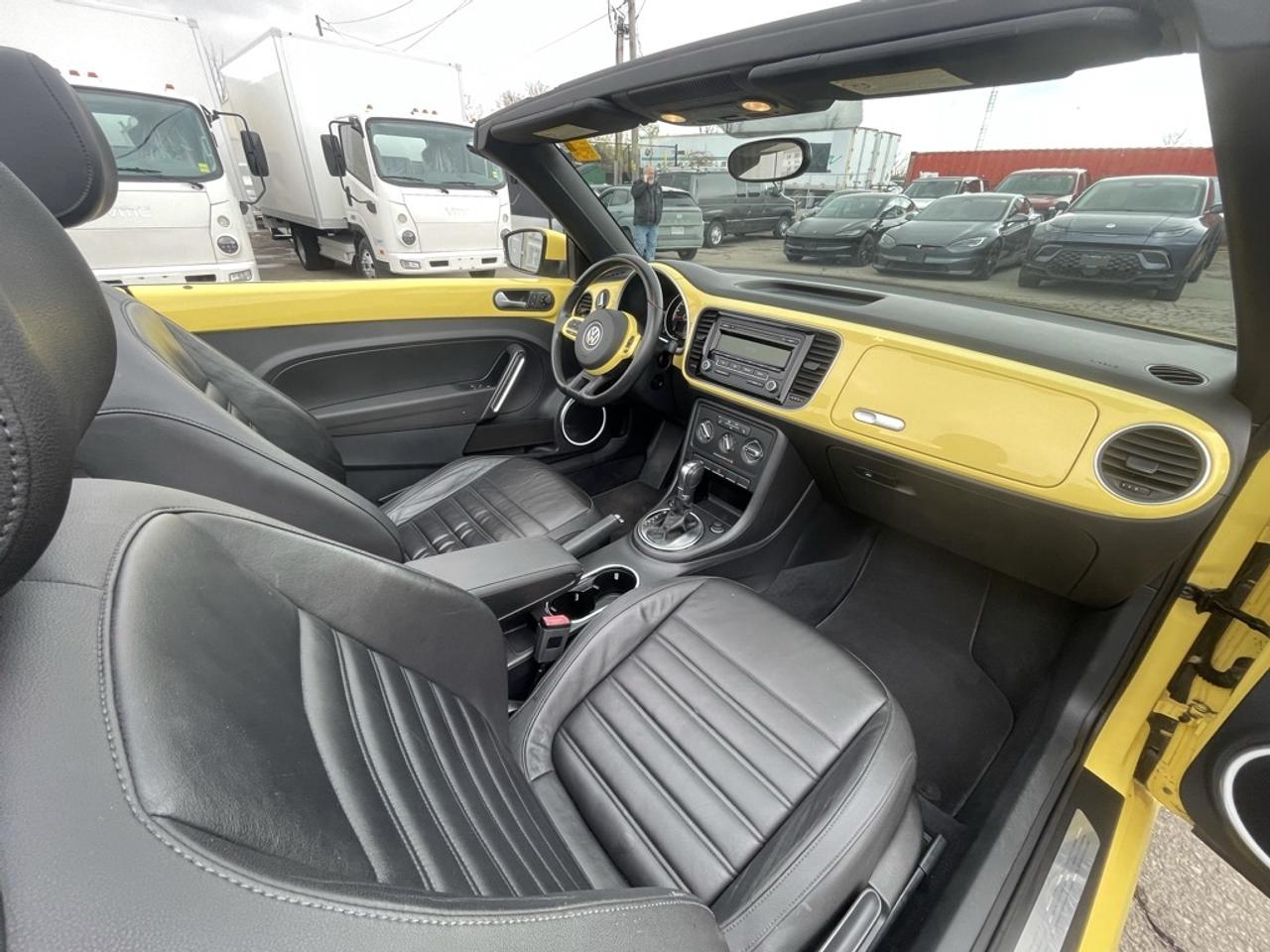 2013 Volkswagen Beetle Convertible Convertible Highline   Just in Time for Summer! Photo