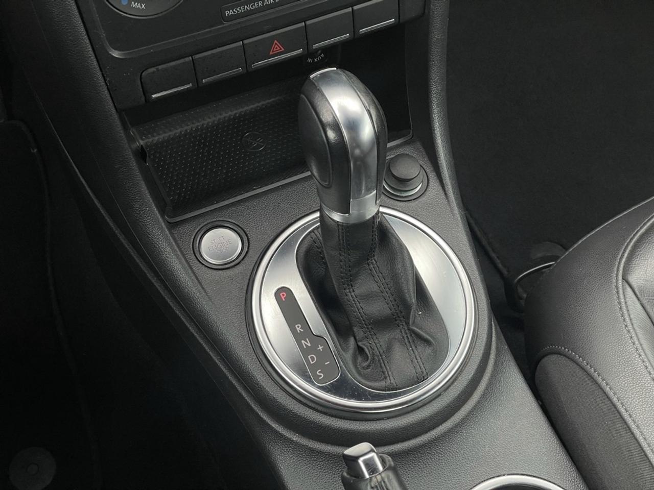 2013 Volkswagen Beetle Convertible Convertible Highline   Just in Time for Summer! Photo