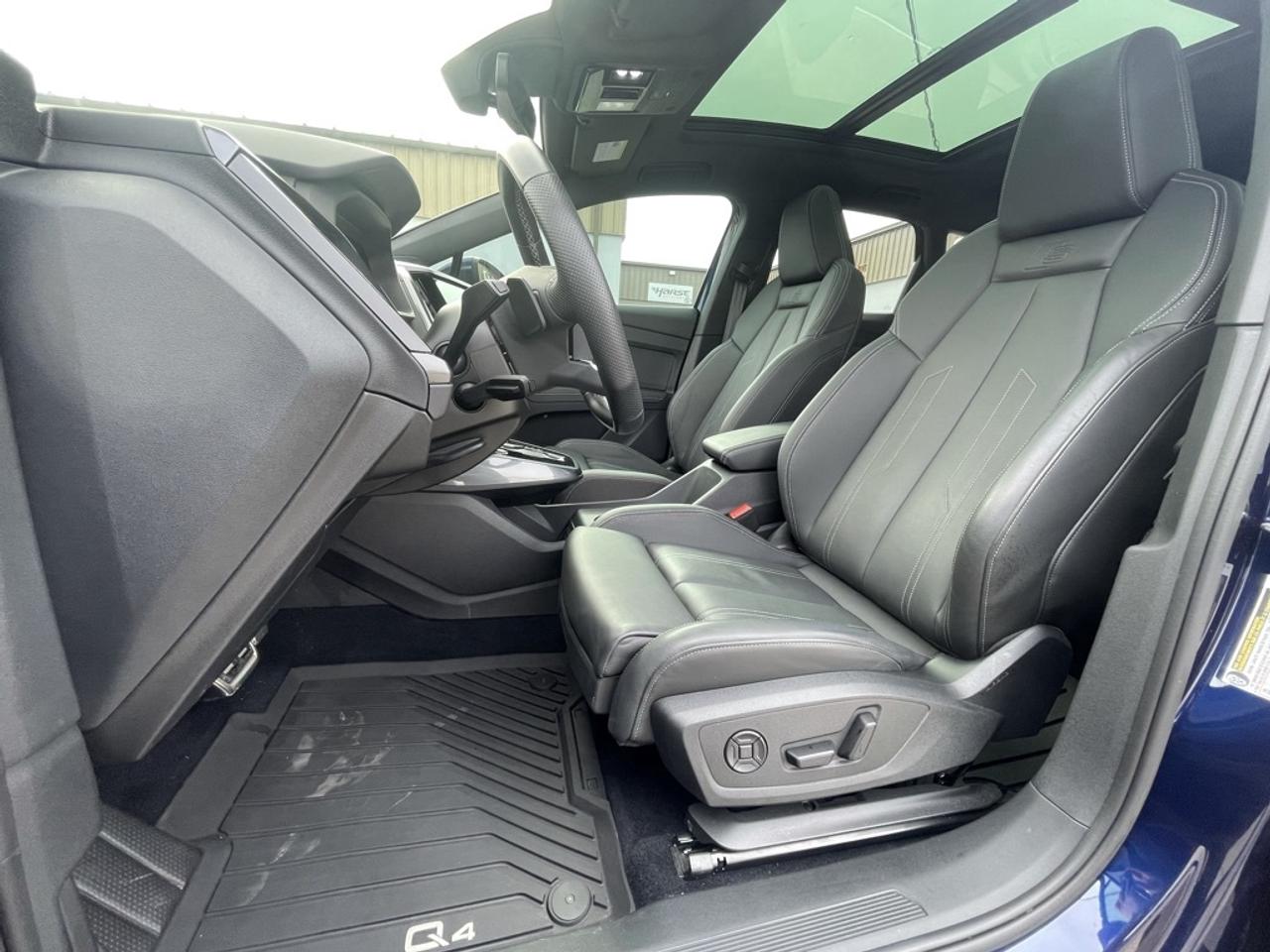 2024 Audi Q4 e-tron 55 quattro   Fully Loaded! Clean! Photo
