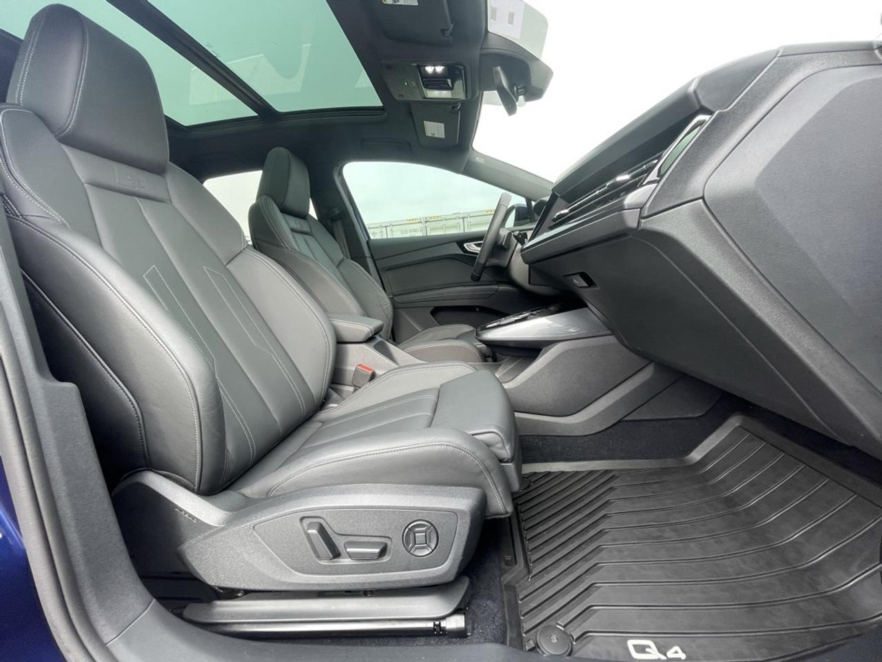 2024 Audi Q4 e-tron 55 quattro   Fully Loaded! Clean! Photo